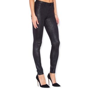 Level 99 Mid Rise Janice Ultra Skinny Matrix